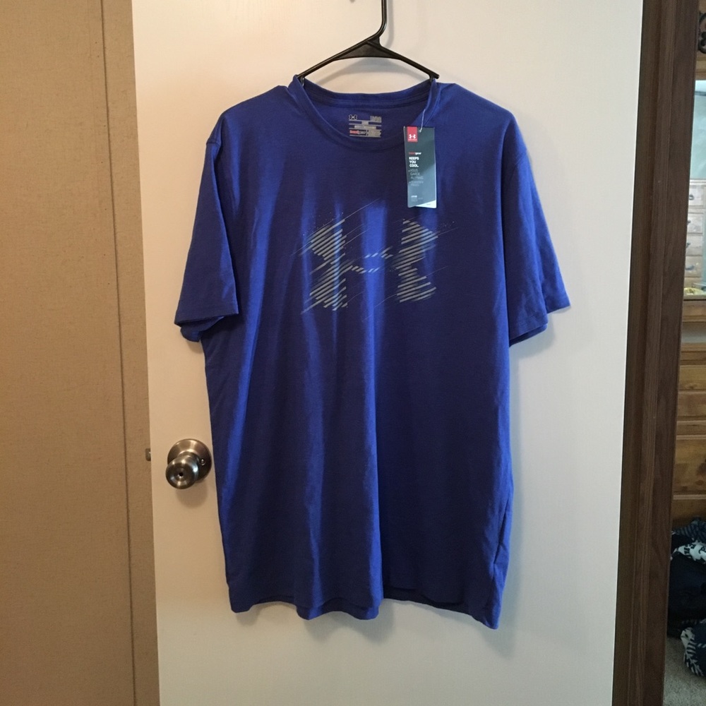 NEW!!! Men’s large under armour T-shirt